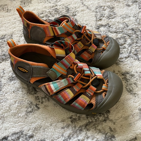 Multicolored Keens - Picture 1 of 2